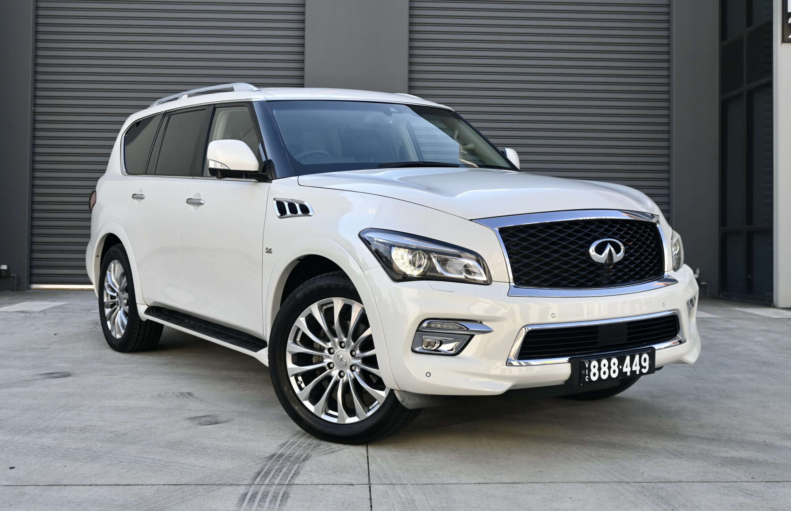 2017 INFINITI QX80 S Premium Auto 4×4 MY18