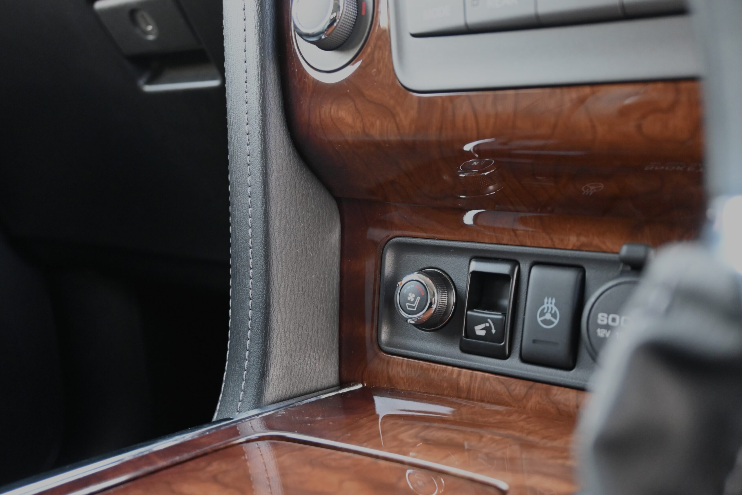 2017 INFINITI QX80 S Premium Auto 4×4 MY18