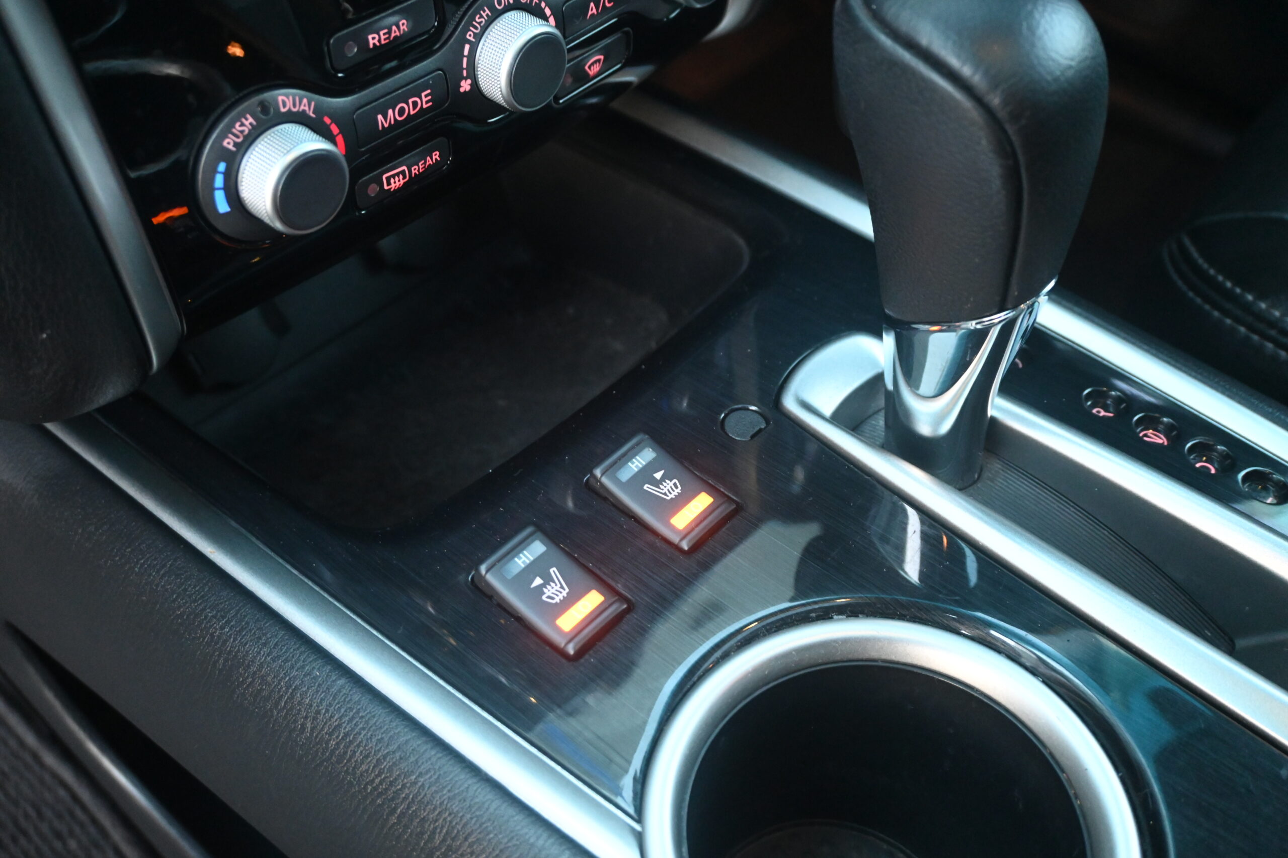 NISSAN PATHFINDER ST-L (4×2)