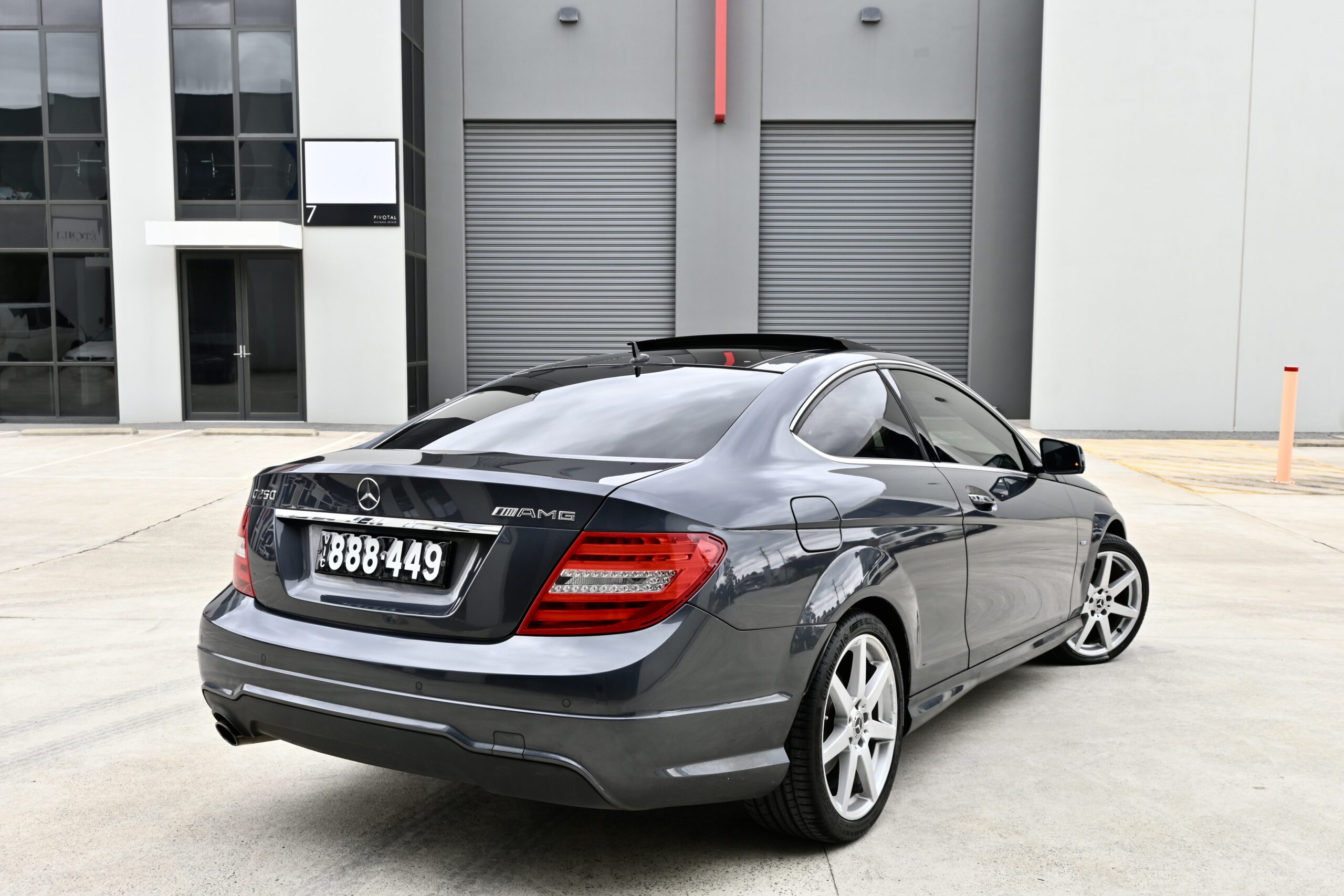 MERCEDES-BENZ C250 2012