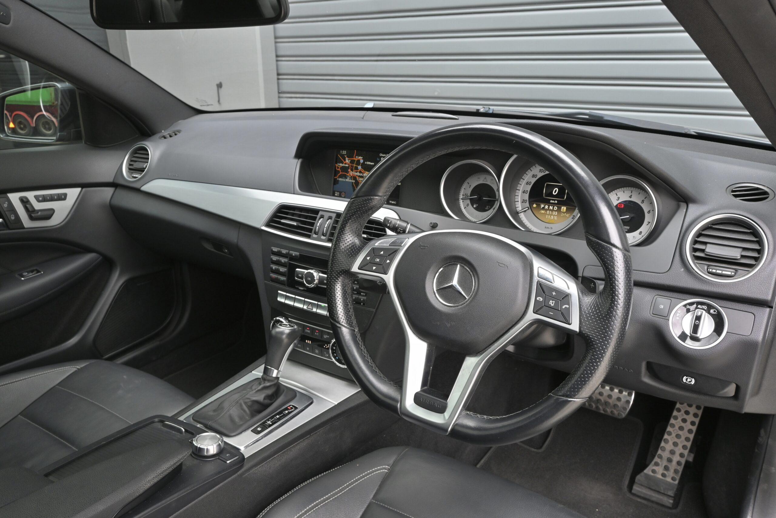 MERCEDES-BENZ C250 2012