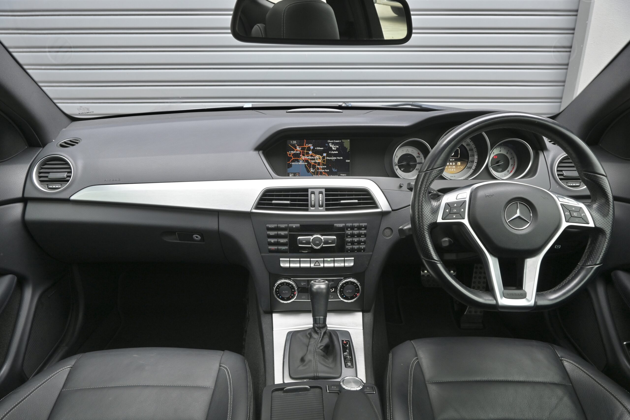 MERCEDES-BENZ C250 2012