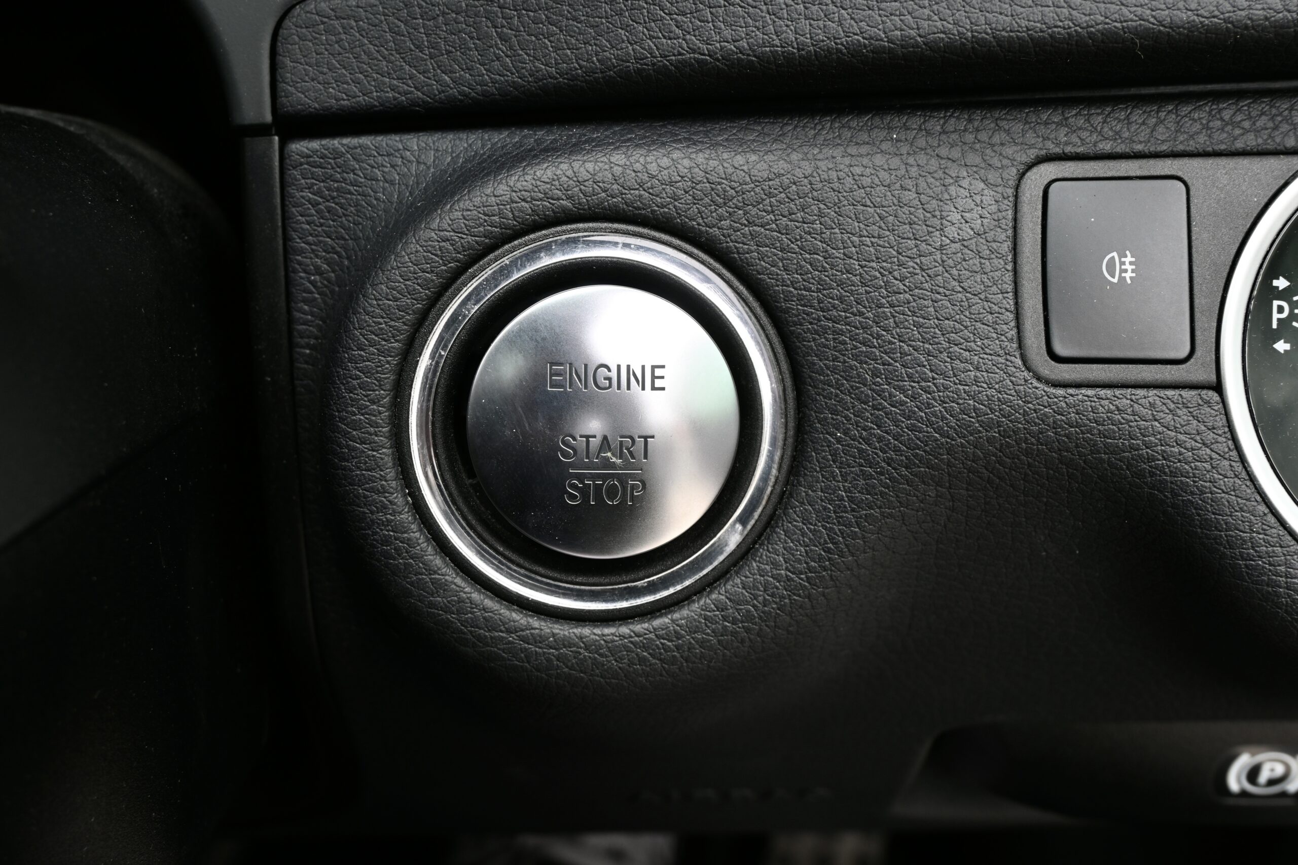 MERCEDES-BENZ C250 2012