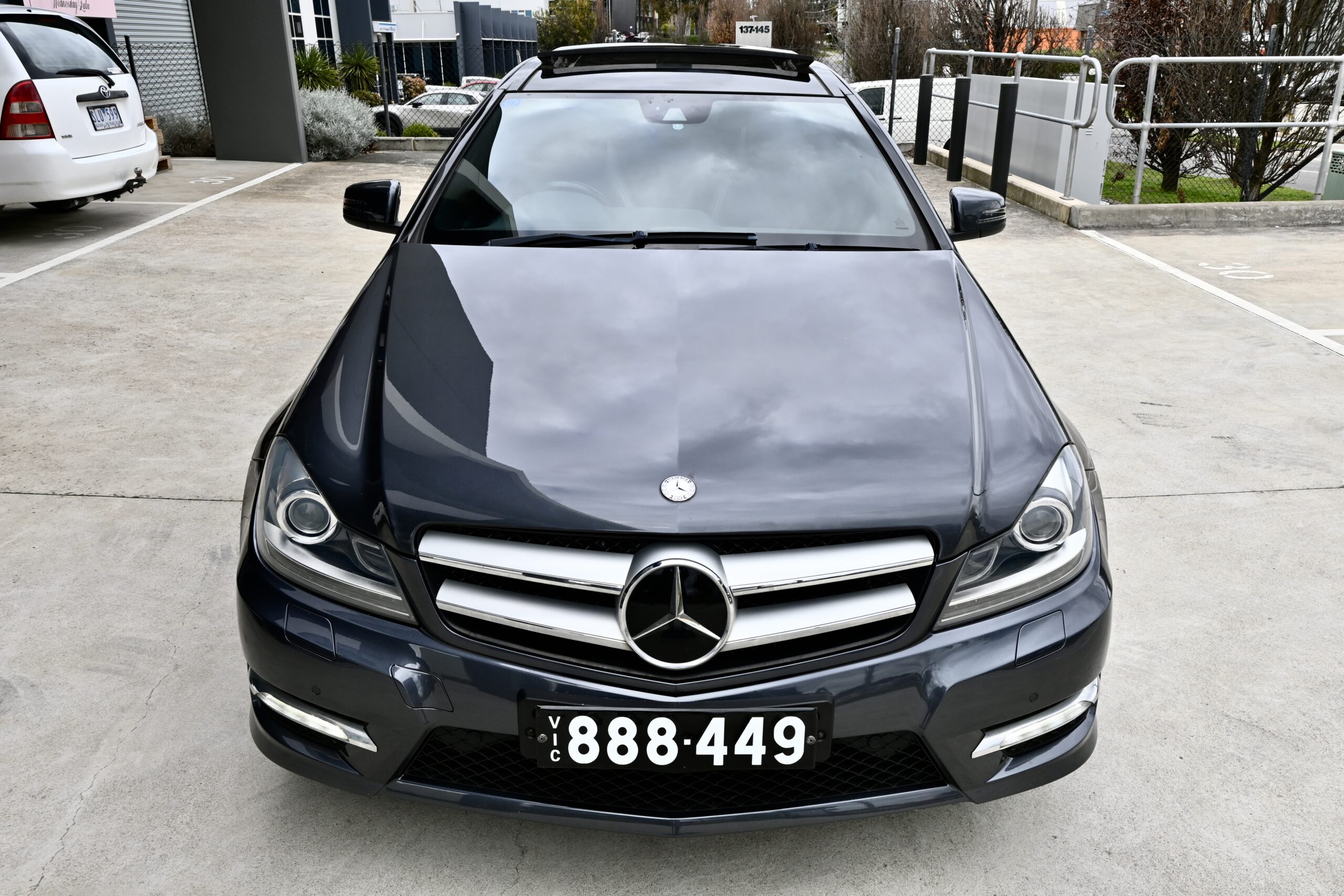 MERCEDES-BENZ C250 2012