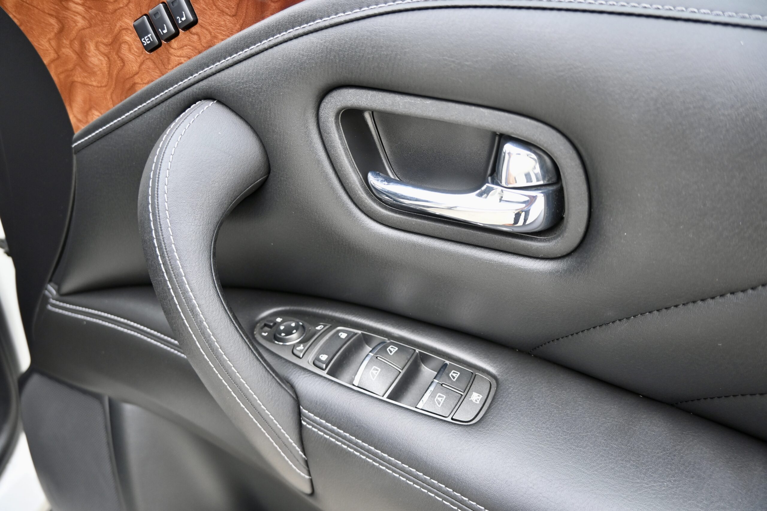 2017 INFINITI QX80 S Premium Auto 4×4 MY18