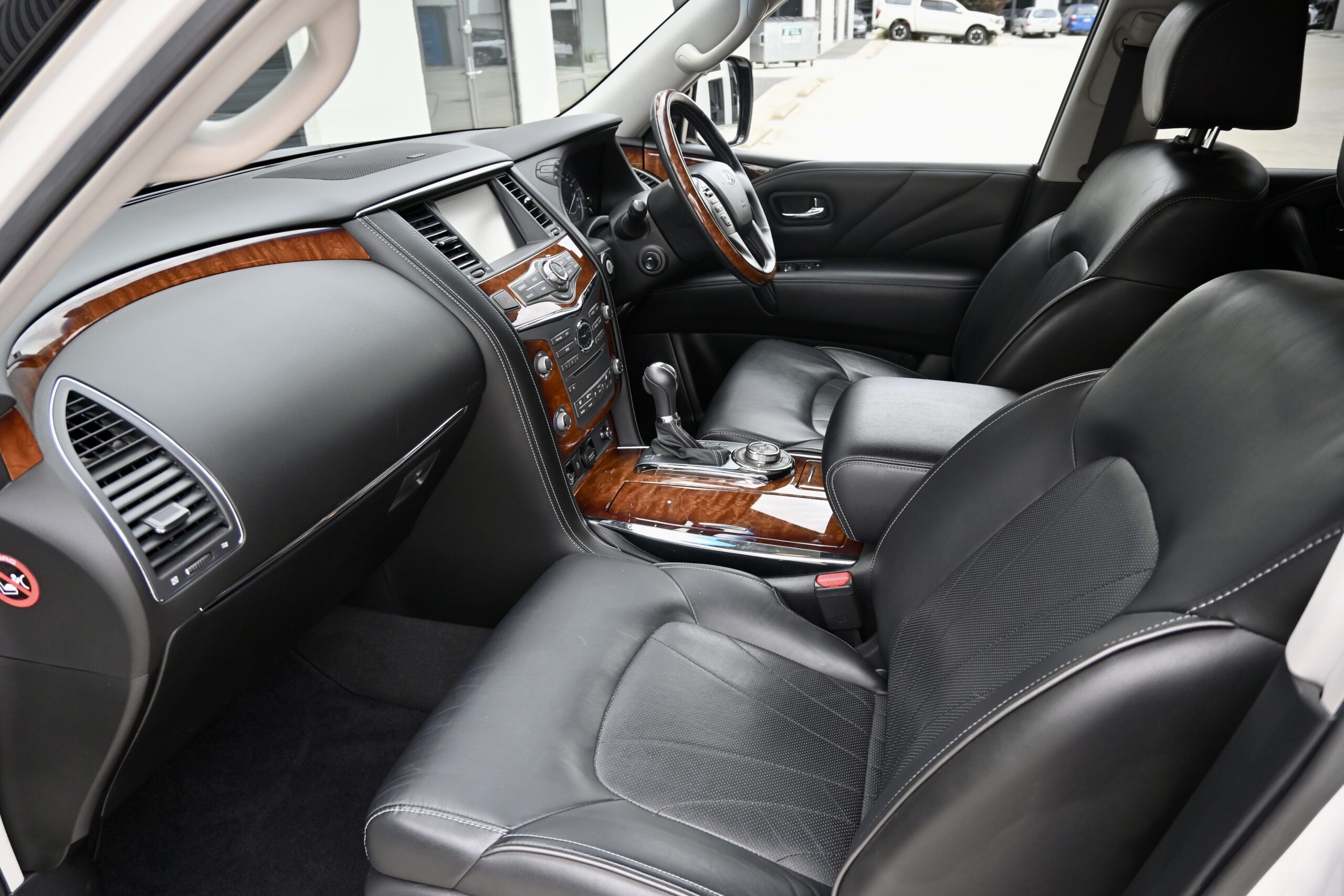 2017 INFINITI QX80 S Premium Auto 4×4 MY18